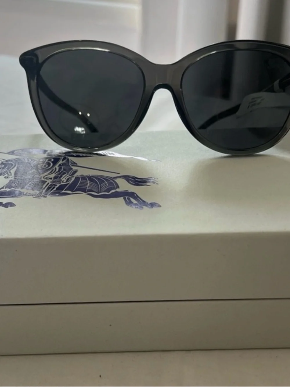 Authentic Burberry BE4465 Black Cat-Eye Women’s Sunglasses in case and box